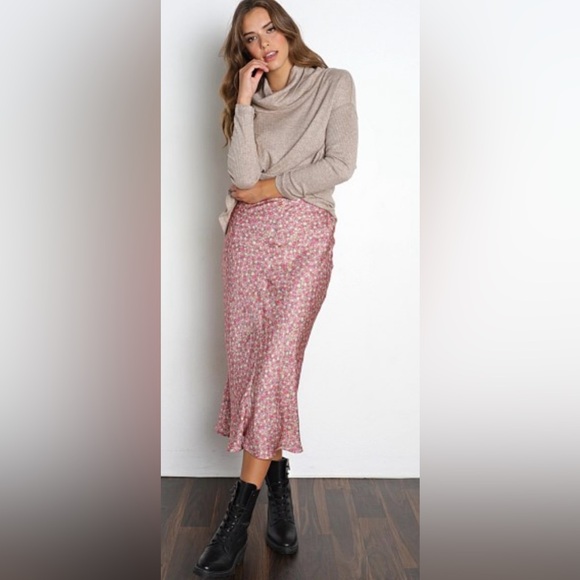 For Love And Lemons Dresses & Skirts - For love and lemons, Floral Satin Midi Skirt, Size XS